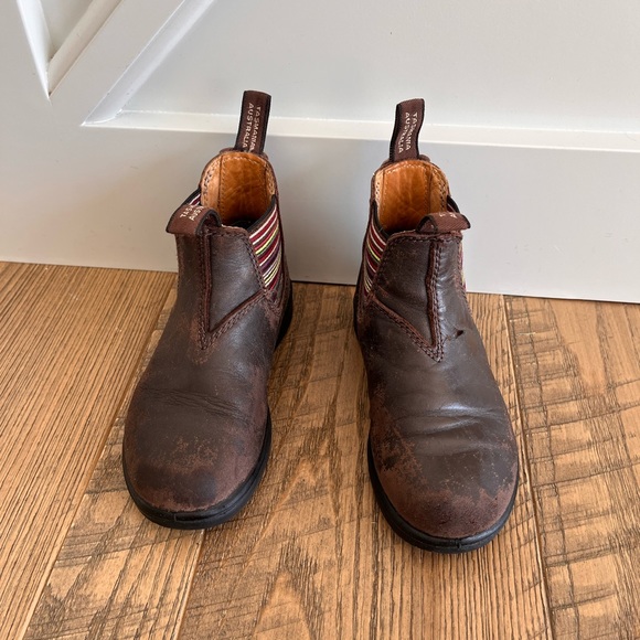 Girls Blundstone size 11 brown - Picture 2 of 4